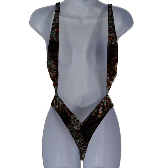 Magic Bikini Leopard Velvet One Piece Suit - Picture 9 of 12